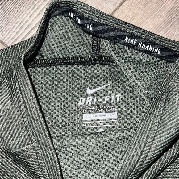 Nike Green Long Sleeve Athletic Tee - Picture 2 of 3